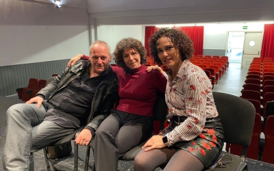 Jaume García, Marta Morell i Paqui Aguilar a la presentació de la tercera edició del Teatre de Barri | Helena Molist